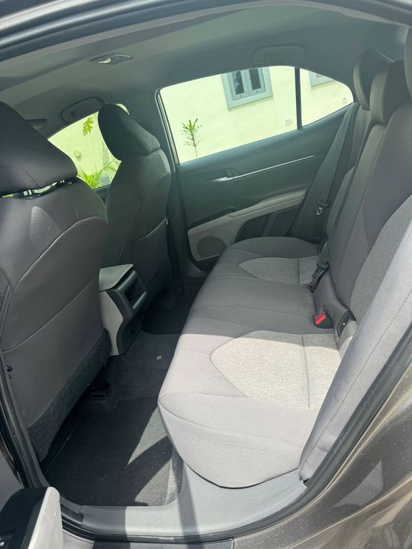 Thumbnail 10 of 2018 Toyota Camry LE
